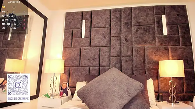 Petit-Rosse online show from 6, 3, 2025