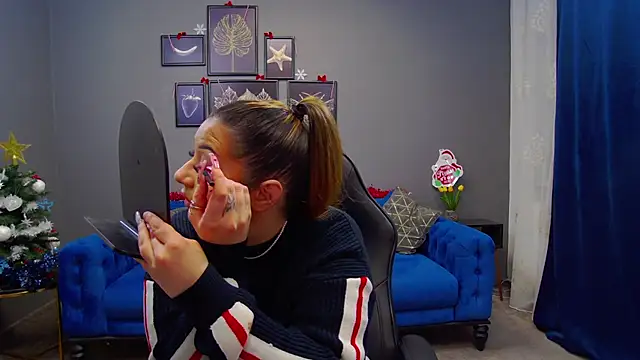 Katewalker  online show from 17, 12, 2024