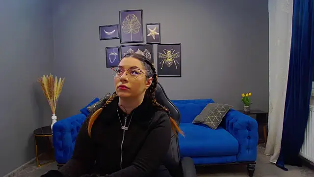 Katewalker  online show from 9, 1, 2025