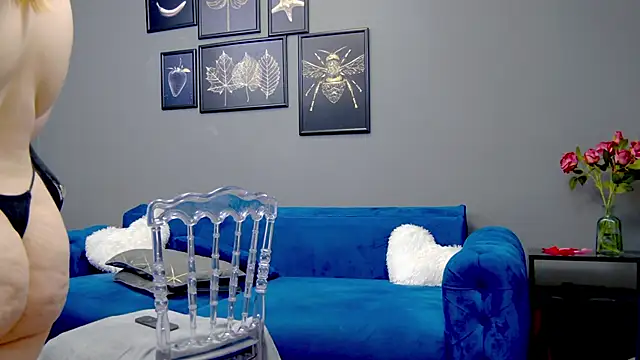 Katewalker  online show from 7, 3, 2025