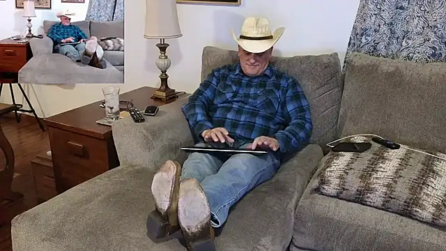 Foxhunt99 online show from 5, 2, 2025