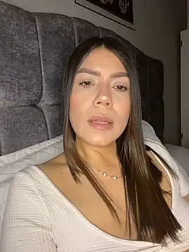 Snapshot of martina_contreras chatting on 5, 6, 2026 martina contreras online show from 5, 6, 2026