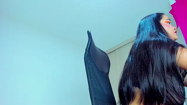 Snapshot of monica_little23 chatting on 1, 6, 2026 monica little23 online show from 1, 6, 2026