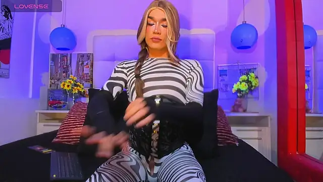 cinthya walker1 online show from 14, 4, 2026