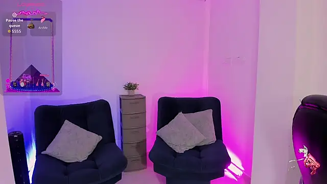 emilly smith 1 online show from 13, 11, 2025