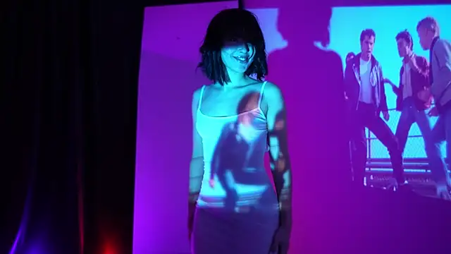 Snapshot of anniehillofficial chatting on 1, 3, 2025 anniehillofficial online show from 1, 3, 2025