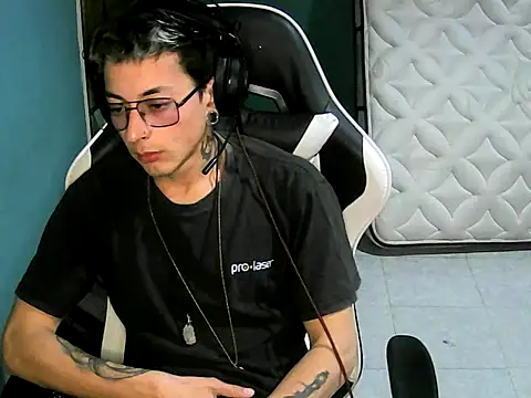 Snapshot of Jughead_16 chatting on 1, 10, 2025 Jughead 16 online show from 1, 10, 2025