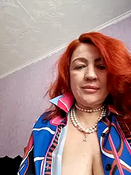 Snapshot of KiraXTender chatting on 8, 3, 2025 KiraXTender online show from 8, 3, 2025