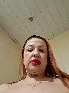 Snapshot of KiraXTender chatting on 18, 3, 2025 KiraXTender online show from 18, 3, 2025