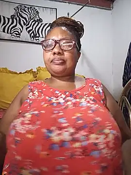 Snapshot of YELLOW_BONE chatting on 1, 6, 2026 YELLOW BONE online show from 1, 6, 2026