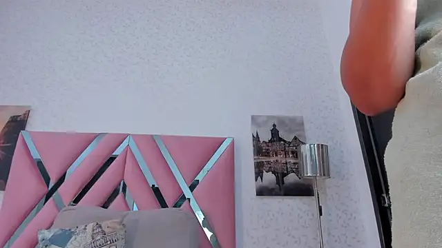 Snapshot of veronica_salas chatting on 7, 11, 2025 veronica salas online show from 7, 11, 2025