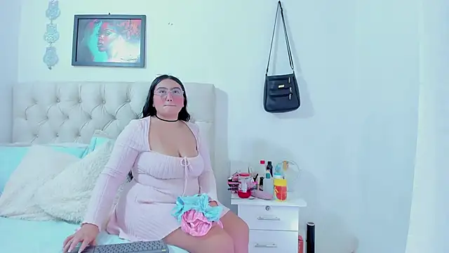 NayaWayne online show from 28, 2, 2025