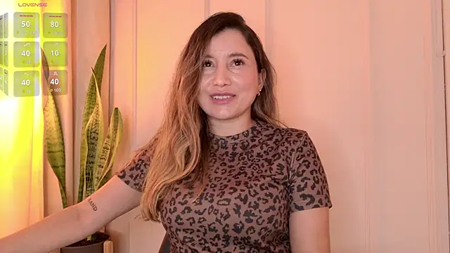 Angela smile online show from 22, 5, 2026