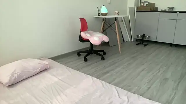 JuicyHelenX online show from 13, 7, 2026