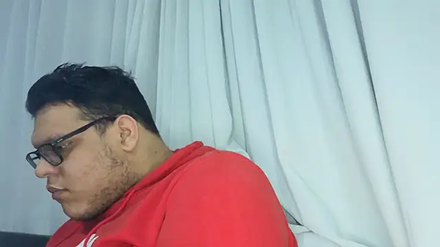 Snapshot of batman2433 chatting on 30, 10, 2025 batman2433 online show from 30, 10, 2025