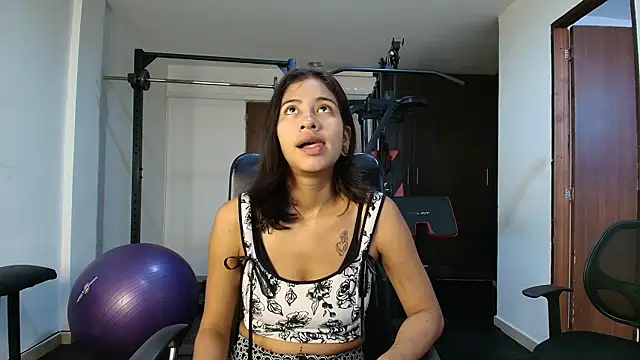 Snapshot of JuliKim_ chatting on 15, 9, 2025 JuliKim online show from 15, 9, 2025