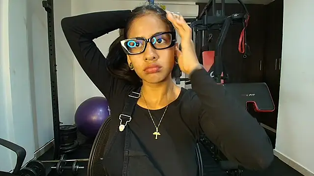 Snapshot of JuliKim_ chatting on 10, 10, 2025 JuliKim online show from 10, 10, 2025