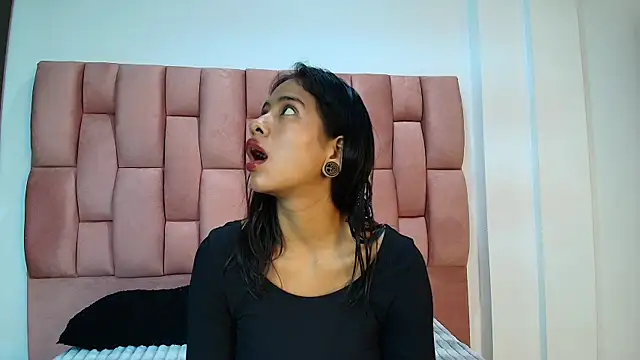 Snapshot of JuliKim_ chatting on 18, 2, 2026 JuliKim online show from 18, 2, 2026