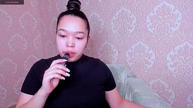 Snapshot of Kris_top_Lee chatting on 7, 4, 2026 Kris top Lee online show from 7, 4, 2026