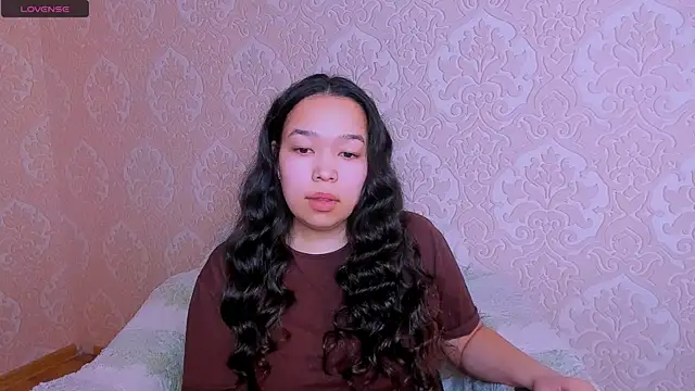 Snapshot of Kris_top_Lee chatting on 8, 4, 2026 Kris top Lee online show from 8, 4, 2026