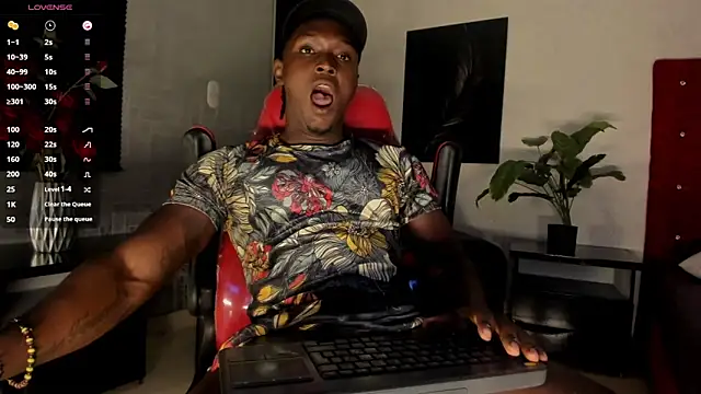 Snapshot of DannSmmith chatting on 24, 4, 2026 DannSmmith online show from 24, 4, 2026