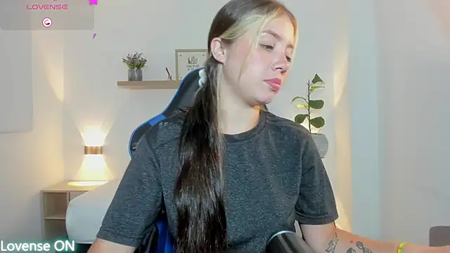 nataly rodri online show from 14, 7, 2026