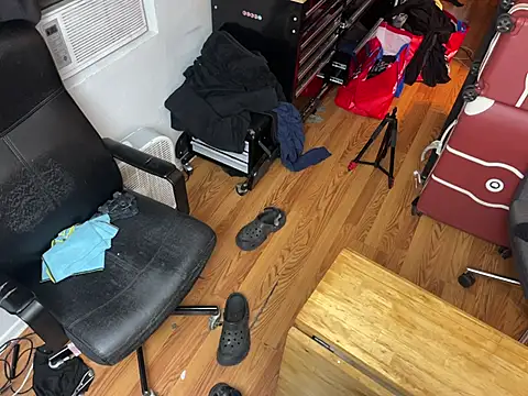 Snapshot of leanjamesdean chatting on 23, 3, 2026 leanjamesdean online show from 23, 3, 2026