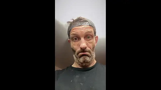 Snapshot of leanjamesdean chatting on 9, 4, 2026 leanjamesdean online show from 9, 4, 2026