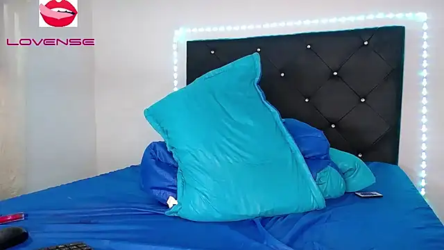 tylor 19 online show from 4, 1, 2025