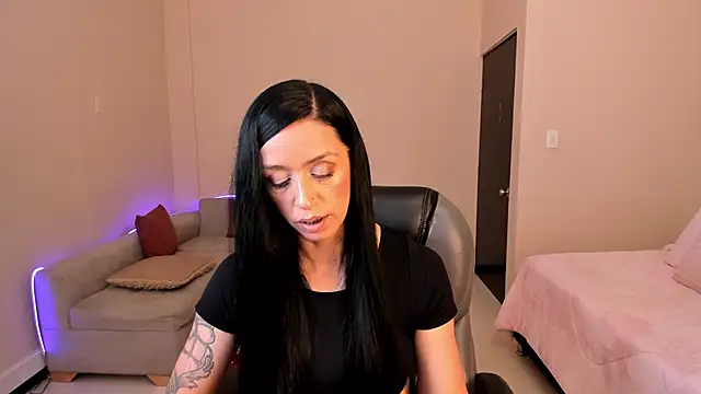 Kristen Garner online show from 30, 5, 2026