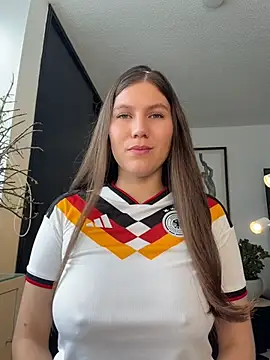 AmelieLaurent  online show from 4, 7, 2026