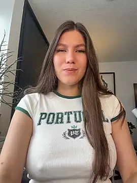 AmelieLaurent  online show from 5, 7, 2026