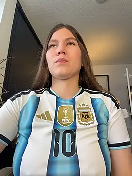 AmelieLaurent  online show from 14, 7, 2026