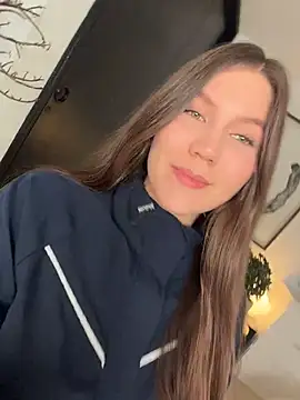AmelieLaurent  online show from 29, 7, 2026