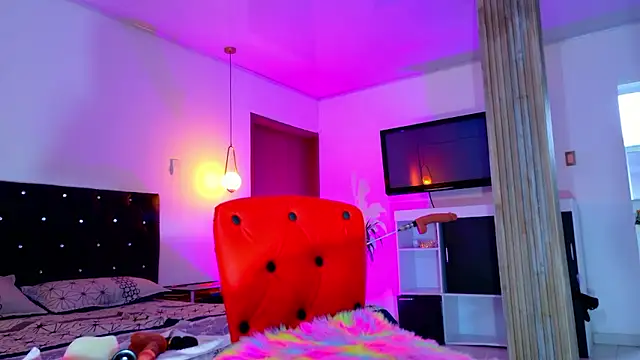 SQUIRT4UMEGAN online show from 13, 1, 2026