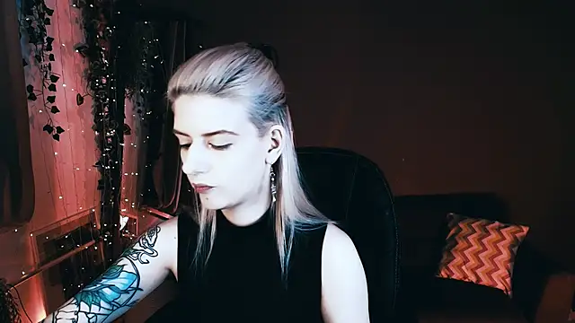 Noah ElmerX online show from 8, 10, 2025