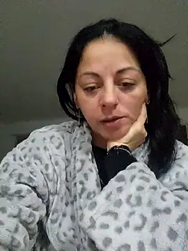 bruneta sexy23 online show from 6, 1, 2026