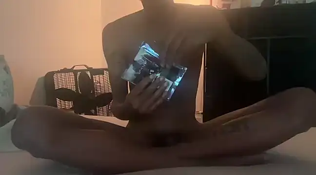 ITSONLYKENNY online show from 19, 2, 2025