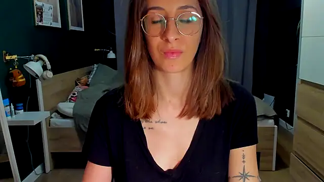 DesireMore90 online show from 4, 4, 2026