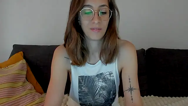 DesireMore90 online show from 5, 5, 2026