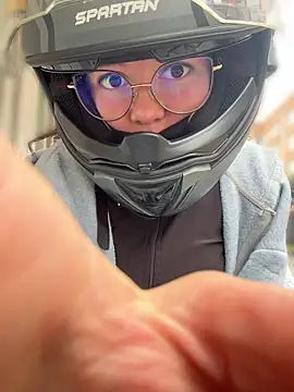 abbyhall  online show from 19, 4, 2026