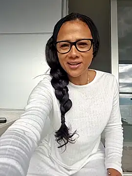 Snapshot of Allana_Squirt chatting on 18, 11, 2025 Allana Squirt online show from 18, 11, 2025