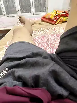 Snapshot of Horny_boy321 chatting on 10, 10, 2025 Horny boy321 online show from 10, 10, 2025