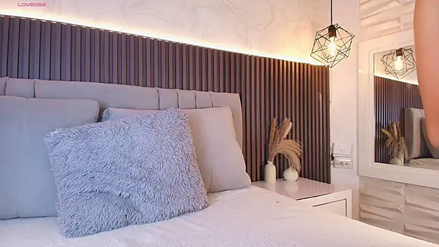 SHANONCLARK online show from 30, 11, 2025