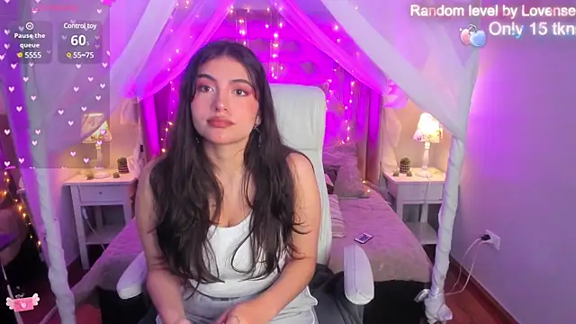 Snapshot of Ellie_Jhonson__ chatting on 4, 1, 2025 Ellie Jhonson   online show from 4, 1, 2025