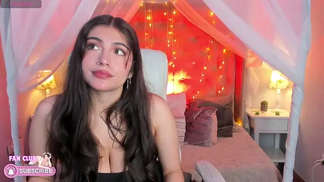 Snapshot of Ellie_Jhonson__ chatting on 10, 1, 2025 Ellie Jhonson   online show from 10, 1, 2025