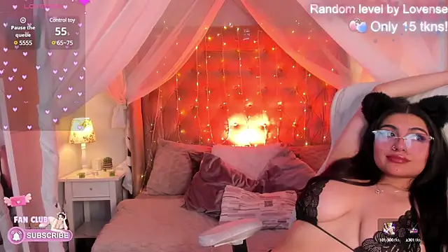 Snapshot of Ellie_Jhonson__ chatting on 8, 3, 2025 Ellie Jhonson   online show from 8, 3, 2025