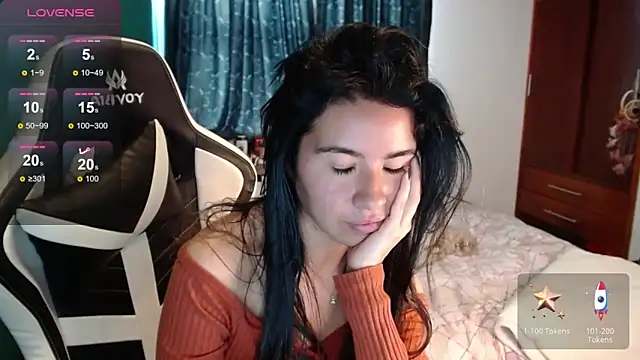 Snapshot of alice_middlee chatting on 21, 5, 2026 alice middlee online show from 21, 5, 2026