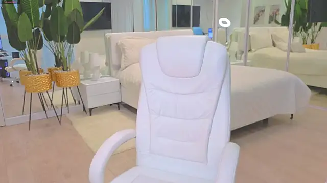 Snapshot of wowEva chatting on 15, 11, 2025 wowEva online show from 15, 11, 2025