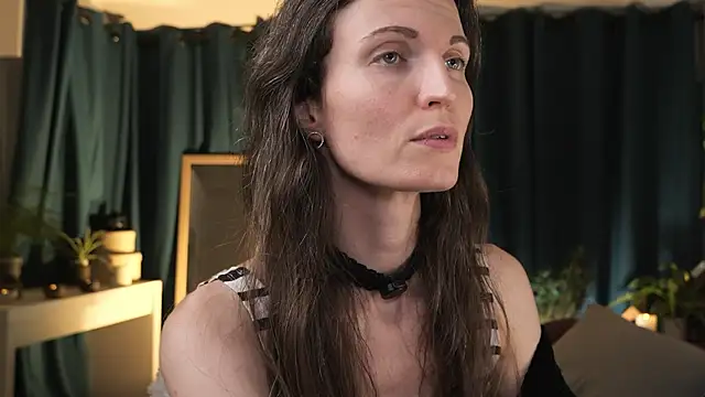 yulladao online show from 11, 4, 2026